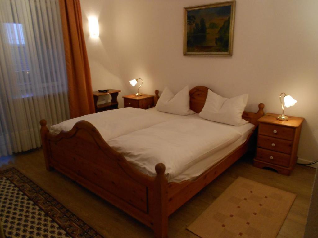 Hotel Adam Saarbrucken Bagian luar foto