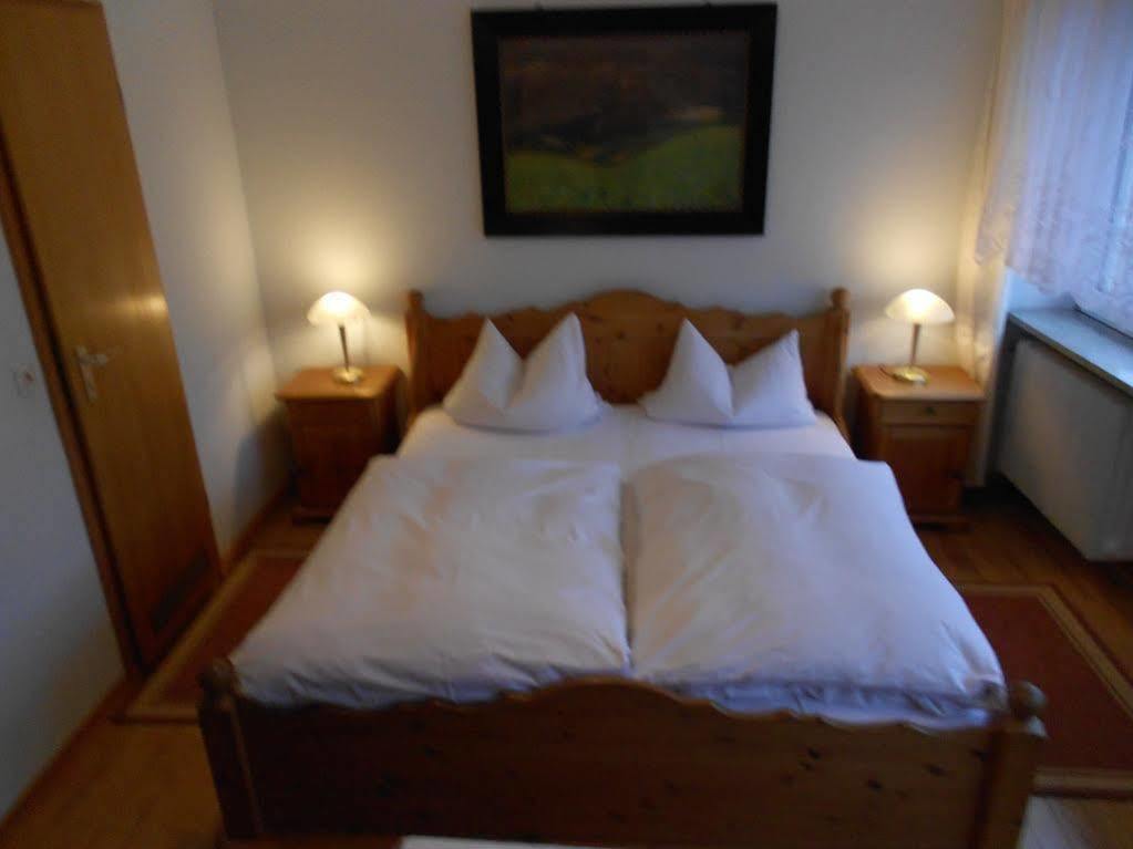 Hotel Adam Saarbrucken Bagian luar foto
